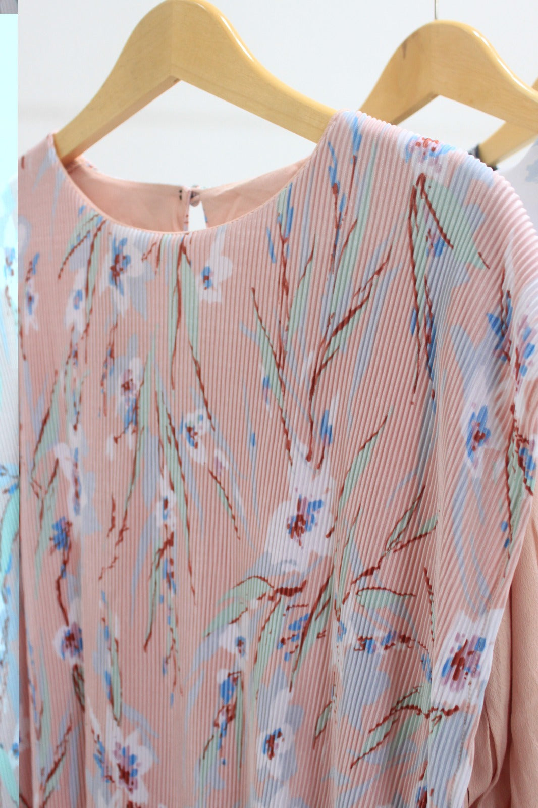 Shoulder Tops Pink Pleated Pattern